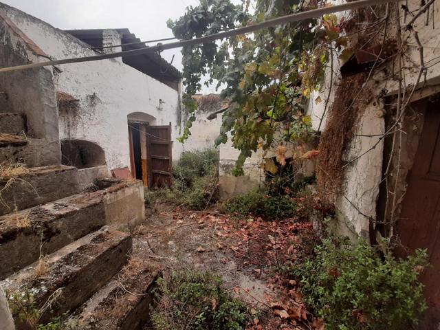 Casa para reformar en Arroyo de la Luz photo 0