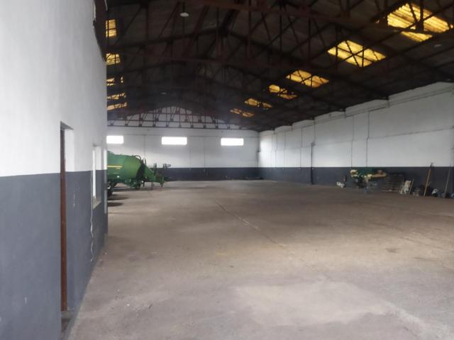 GRAN NAVE EN ALQUILER EN RONDA VADILLO photo 0