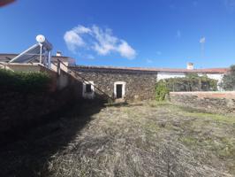 Casa para reformar en una parcela de 500 metro en Herreruela. photo 0