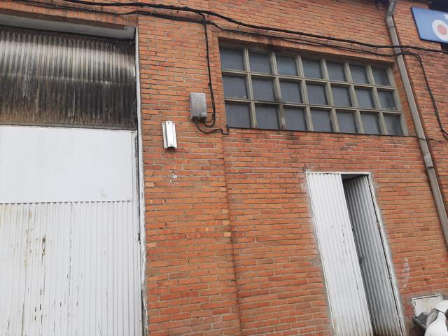 Nave en venta en Capellanias photo 0