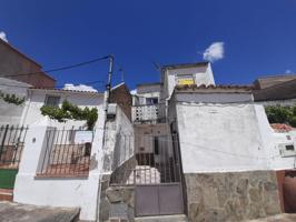 Casa muy económica con patio en Botija photo 0