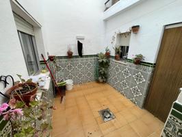 CASA CON MUCHAS POSIBILIDADES EN SIERRA DE FUENTES photo 0