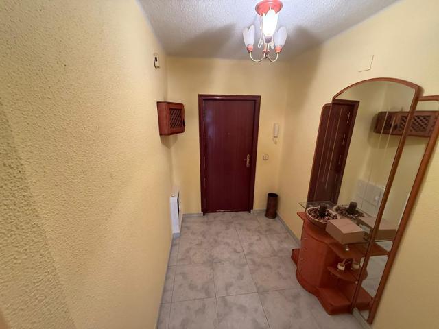 ¡IDEAL PARA ESTUDIANTES! Piso en pleno centro de Cáceres photo 0