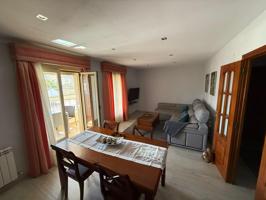 ¡Exclusiva vivienda reformada con vistas únicas a la parte antigua de Cáceres! photo 0