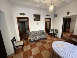 CASA DE ESQUINA EN ALDEACENTENERA photo 0