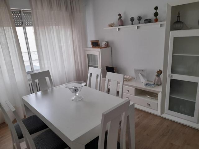 Piso En alquiler en Centro, Caceres photo 0