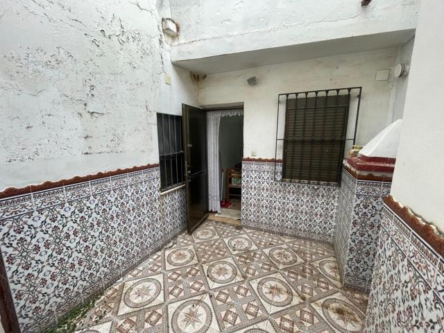 CASA EN ESQUINA EN CASAS DE DON ANTONIO photo 0