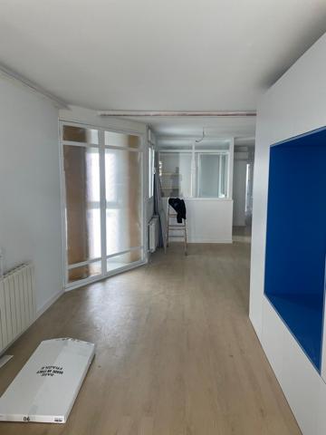 Pisazo en el centro photo 0