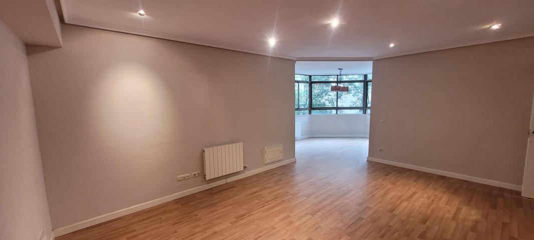 PISAZO EN EL CENTRO photo 0