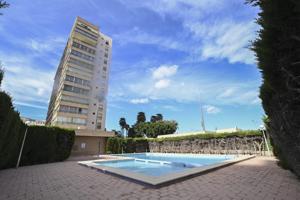 Apartamento a tan solo 2 minutos de la playa 'Arenal' con piscina comunitaria y parking privado. photo 0