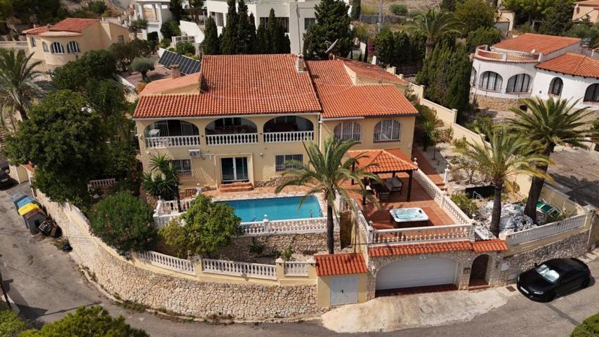 Villa en Venta en Maryvilla, Calpe, Alicante photo 0