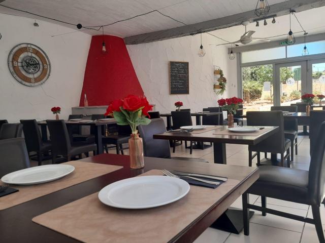 Restaurante en TRASPASO en la playa de Levante – CALPE photo 0