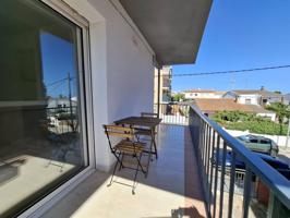 PISO CON TERRAZA ESQUINERA Y VISTAS A MAR– ZONA SANTA MARÍA DE CUBELLES photo 0