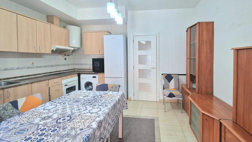 Acogedor Piso en Rubí - Zona SIGLO XXI con Excelente Comunicación photo 0