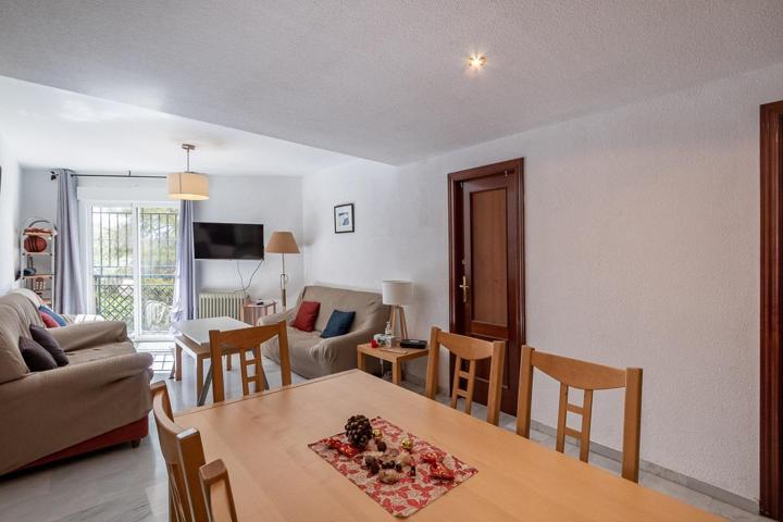 ¡¡Fantástico piso de 7 habitaciones en Bola de Oro!! photo 0