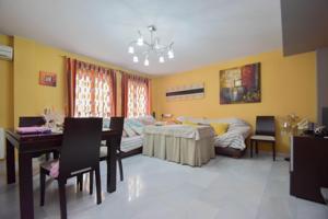 Armilla. Vivienda unifamiliar adosada. 3 dormitorios. 2 baños. 1 aseo. photo 0