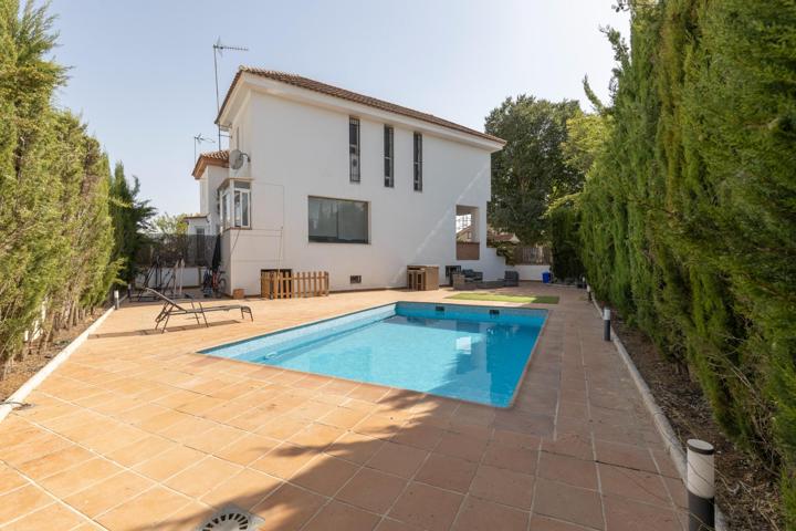 Preciosa casa en Llanos de Silva con piscina. photo 0