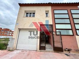 Unifamiliar Pareada En venta en Calle Rafael Alberti, 32, Torrijos photo 0