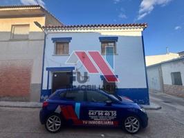 Unifamiliar Pareada En venta en Rinconada De La Concepción, 1, Campo De Criptana photo 0