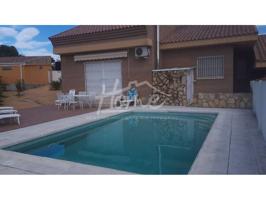 Chalet en venta en San Martín de Valdeiglesias photo 0