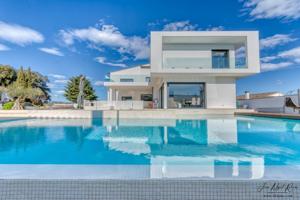 Increible casa en Mas Pau, Avinyonet de Puigventos, Alto Ampurdán. photo 0