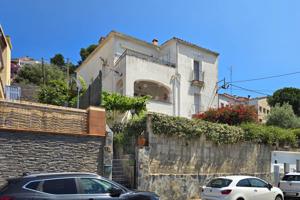 Piso En venta en Puig-Rom, Roses photo 0