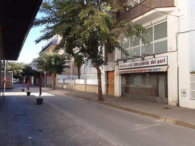 Local-carniceria, totalmente equipada en la calle más comercial de Llançà photo 0