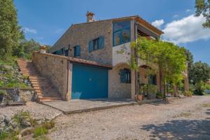 Finca rústica + casa auxiliar y piscina privada en Terrades Alt Empordà. photo 0