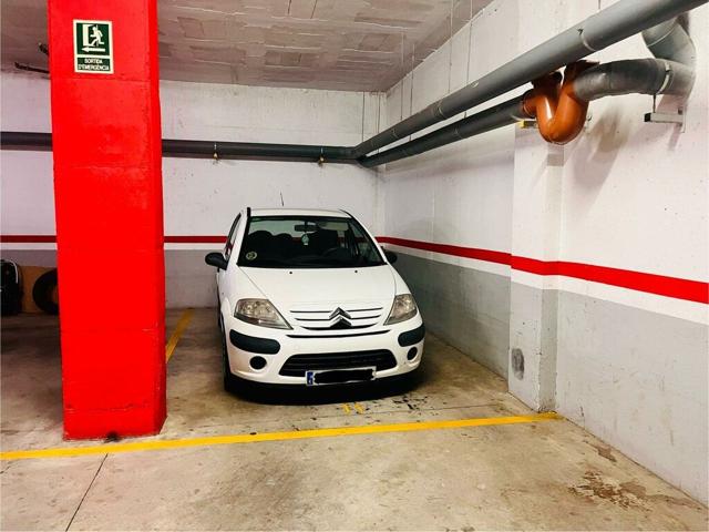 Parking En venta en Centre, Figueres photo 0