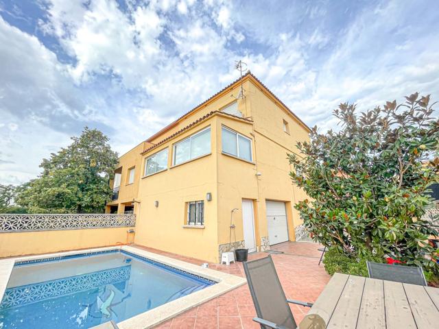Casa En venta en Poble Nou - Olivar Gran, Figueres photo 0