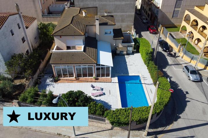 Fantástica casa con piscina en la urb. Mas matas, Roses. Alt Empordà. photo 0