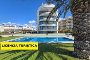 Ático en 1º línea de mar, con solárium, preciosas vistas y licencia turística. photo 0