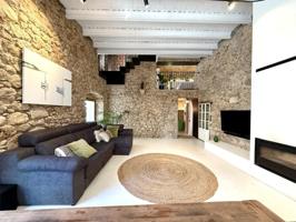 Casa En venta en Pueblo 19, Avinyonet De Puigventos photo 0