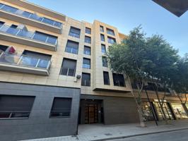 Piso En venta en Centre, Figueres photo 0