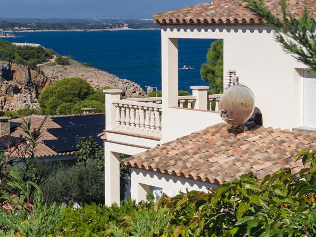 Casa en Cala Montgó con piscina, bonitas vistas y a sólo 180m del mar photo 0