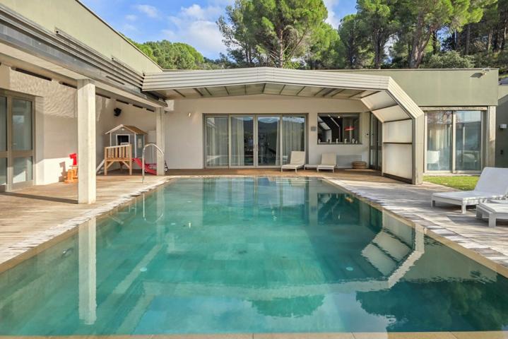 Exclusiva vivienda de alto standing en La Jonquera. photo 0