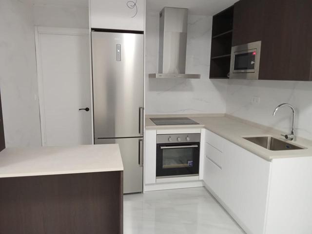 Piso reformado a estrenar en Carolinas Altas – ¡Listo para entrar a vivir! photo 0