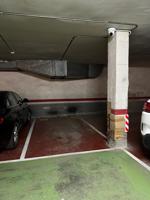Plaza de Parking en carrer de Ca n&#x27;Oliva con Santander photo 0