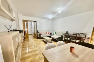 SE ALQUILA HABITACION PARA ESTUDIANTES EN PLENO CENTRO photo 0