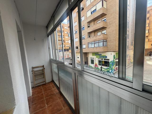 PISO EN VENTA EN EL CENTRO DE CUENCA photo 0