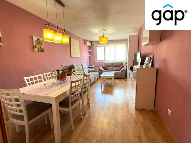 PISO EN VENTA CON TERRAZA, GARAJE Y TRASTERO INCLUIDOS. photo 0