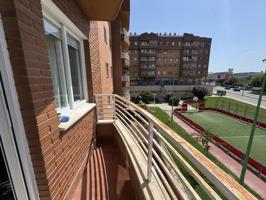 PISO EN ALQUILER EN VILLA LUZ CON CALEFACCION INCLUIDA. photo 0