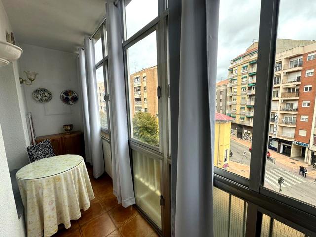 PISO EN ALQUILER ESTUDIANTES. CALLE FERMÍN CABALLERO. photo 0