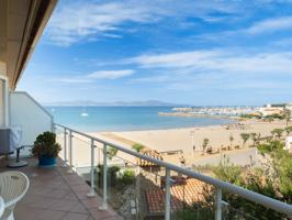 Exclusivo ático dúplex en primera línea de mar con vistas espectaculares photo 0