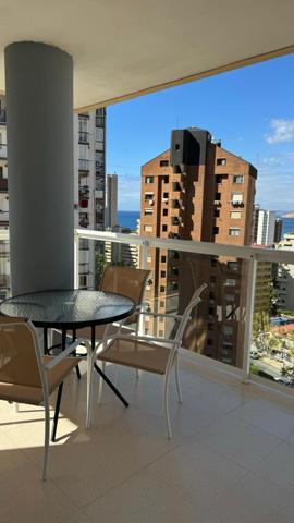HERMOSO PISO DE 2 DORMITORIOS Y 2 BAÑOS TOTALMENTE REFORMADO photo 0