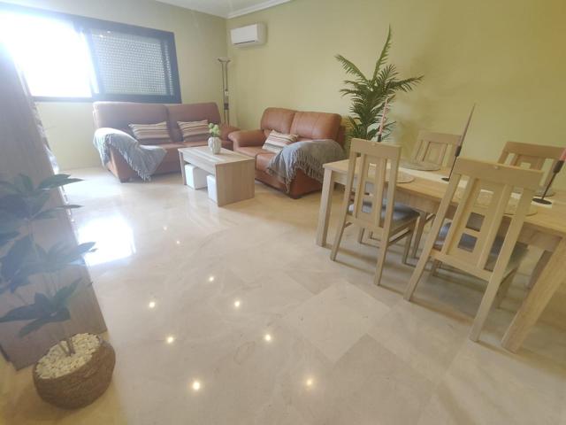 PISO A TODO LUJO JUNTO A LA CARTUJA 4 DORMITORIOS GRAJE TRASTERO photo 0