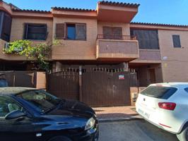 OPORTUNIDAD, SE VENDE ESTUPENDO ADOSADO EN MONTEAGUDO photo 0