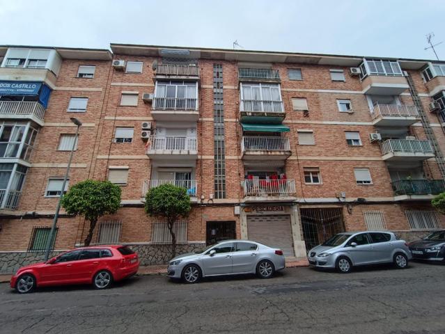 OPORTUNIDAD, SE VENDE PISO EN EL BARRIO PERAL photo 0