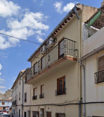 OPORTUNIDAD, SE VENDE VIVIENDA EN EL CENTRO DE CARAVACA photo 0