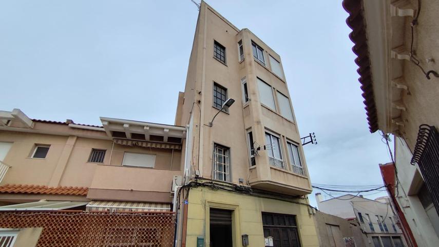 OPORTUNIDAD, SE VENDE AMPLIO PISO EN SAN ANTÓN photo 0